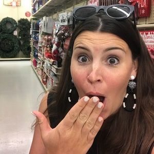 Meet your Posher, Monique